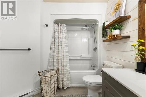 201 Bedard St, Dieppe, NB - Indoor Photo Showing Bathroom