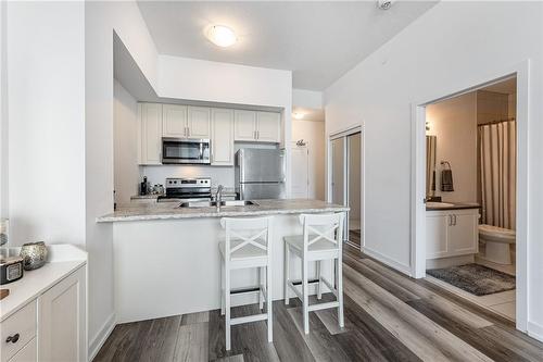 450 Dundas Street E|Unit #121, Waterdown, ON - Indoor Photo Showing Kitchen With Double Sink