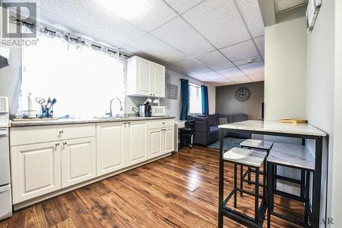 64 Fourth Ave, Timmins, ON - Indoor Photo Showing Kitchen
