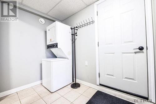 64 Fourth Ave, Timmins, ON - Indoor Photo Showing Laundry Room