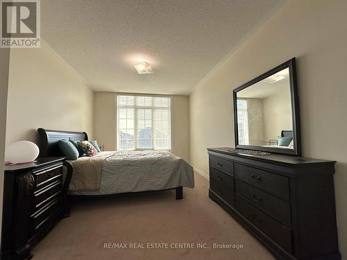 7331 Golden Meadow Court, Mississauga, ON - Indoor Photo Showing Bedroom