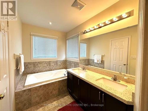 7331 Golden Meadow Court, Mississauga, ON - Indoor Photo Showing Bathroom