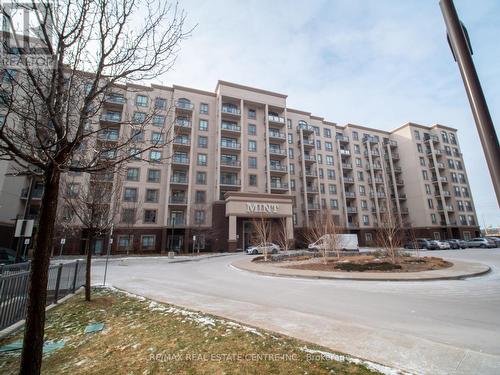 #102 -2490 Old Bronte Rd, Oakville, ON - Outdoor With Facade