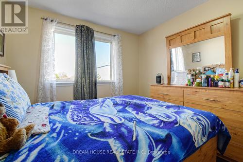 76 - 7500 Goreway Drive, Mississauga, ON - Indoor Photo Showing Bedroom