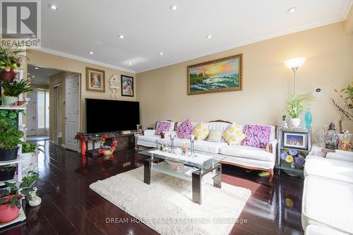 76 - 7500 Goreway Drive, Mississauga, ON - Indoor Photo Showing Living Room