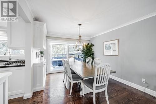 230 Weybourne Rd, Oakville, ON - Indoor Photo Showing Dining Room