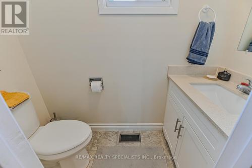100 Ellis Drive, Brampton, ON - Indoor Photo Showing Bathroom
