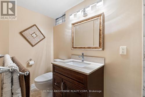 5935 Leeside Crescent, Mississauga, ON - Indoor Photo Showing Bathroom