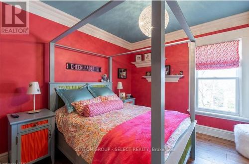 647 Grosvenor Street, London, ON - Indoor Photo Showing Bedroom