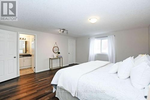 462 Sienna Crescent, Kitchener, ON - Indoor Photo Showing Bedroom