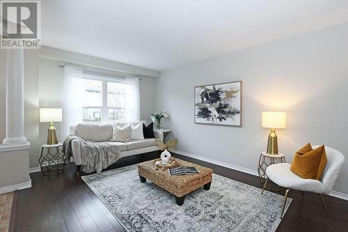 462 Sienna Crescent, Kitchener, ON - Indoor Photo Showing Living Room