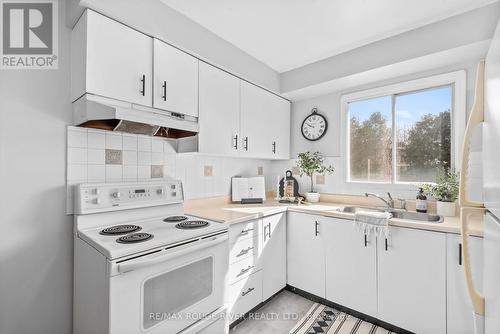 23 Allard Ave, Ajax, ON - Indoor Photo Showing Kitchen With Double Sink