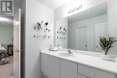 93 Hutton Crescent, Caledon, ON - Indoor Photo Showing Bathroom