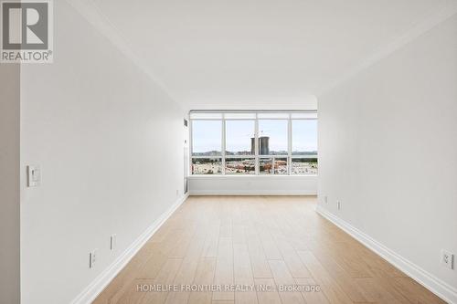 1514 - 15 North Park Road, Vaughan, ON - Indoor Photo Showing Other Room