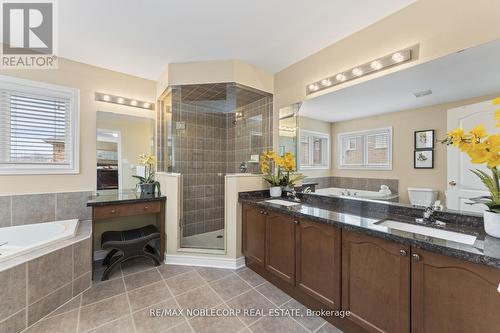 36 Venice Gate Dr, Vaughan, ON - Indoor Photo Showing Bathroom