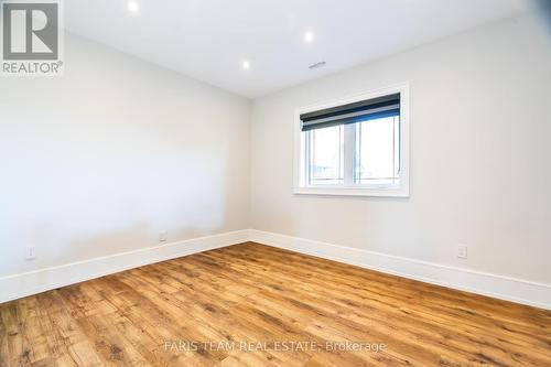 22 East John St, Innisfil, ON - Indoor Photo Showing Other Room