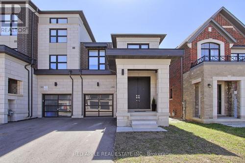 20 Hilts Drive, Richmond Hill, ON - Outdoor With Facade
