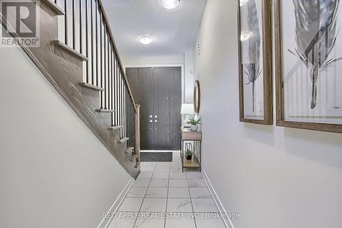 20 Hilts Drive, Richmond Hill, ON - Indoor Photo Showing Other Room