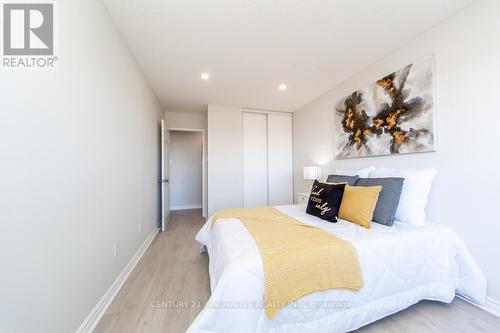 #1406 -8501 Bayview Ave, Richmond Hill, ON - Indoor Photo Showing Bedroom