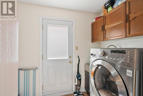 4 Parklawn Cres, Markham, ON - Indoor Photo Showing Laundry Room