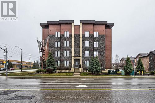 #208 -720 Yonge St, Barrie, ON - Outdoor
