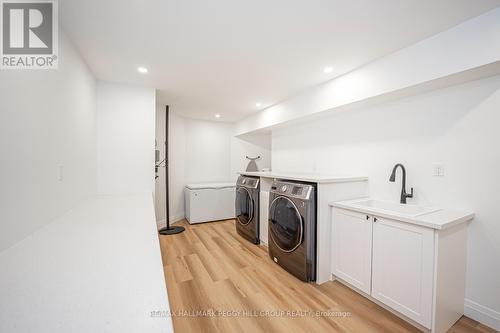105 Duckworth St, Barrie, ON - Indoor Photo Showing Laundry Room