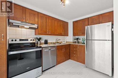 17 Wax Myrtle Way, Toronto, ON - Indoor Photo Showing Kitchen With Stainless Steel Kitchen With Double Sink