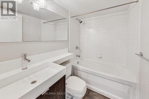 #303 -25 Telegram Mews, Toronto, ON - Indoor Photo Showing Bathroom