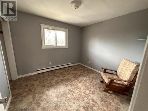 490 Stewart St, Peterborough, ON - Indoor Photo Showing Other Room