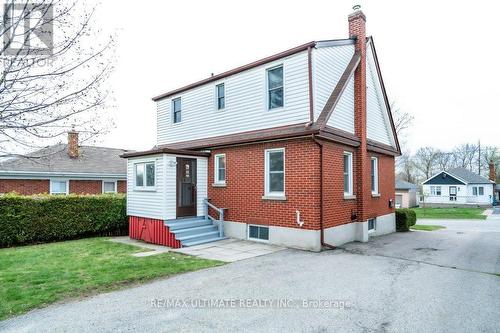 224 College Ave, Oshawa, ON - Outdoor