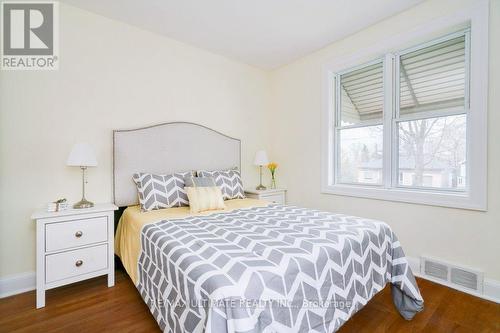 224 College Ave, Oshawa, ON - Indoor Photo Showing Bedroom