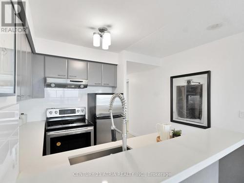 #3315 -38 Lee Centre Dr, Toronto, ON - Indoor Photo Showing Kitchen