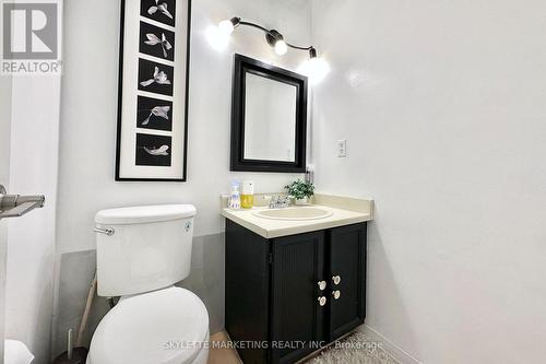 1233 Fieldstone Circ, Pickering, ON - Indoor Photo Showing Bathroom