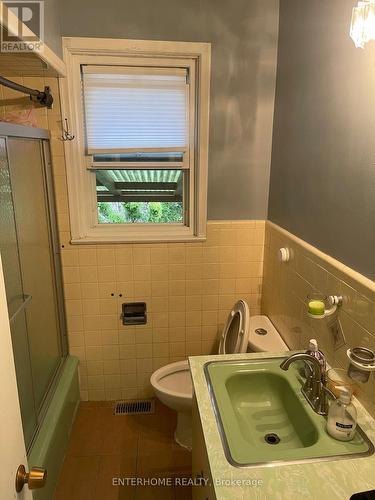 6 Wallbridge Crt, Toronto, ON - Indoor Photo Showing Bathroom