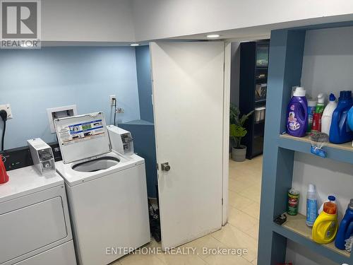 6 Wallbridge Crt, Toronto, ON - Indoor Photo Showing Laundry Room