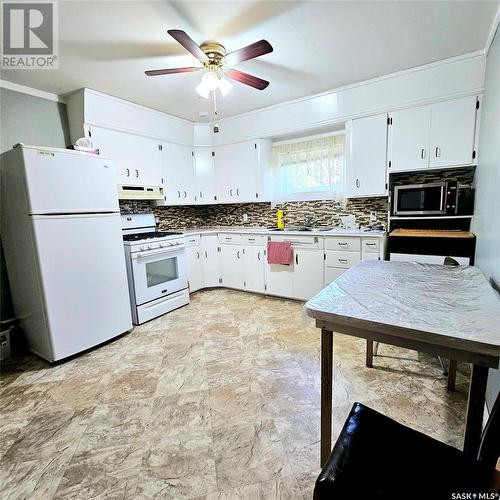 206 Wells Avenue E, Langenburg, SK - Indoor Photo Showing Kitchen