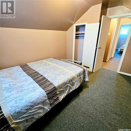 206 Wells Avenue E, Langenburg, SK - Indoor Photo Showing Bedroom