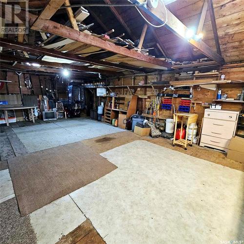 206 Wells Avenue E, Langenburg, SK - Indoor Photo Showing Garage