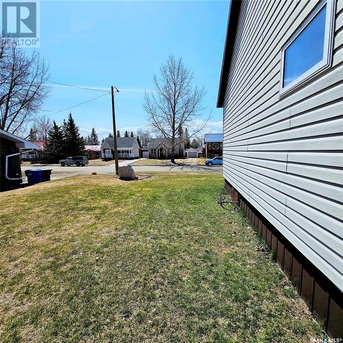 206 Wells Avenue E, Langenburg, SK - Outdoor