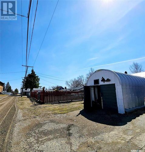 206 Wells Avenue E, Langenburg, SK - Outdoor