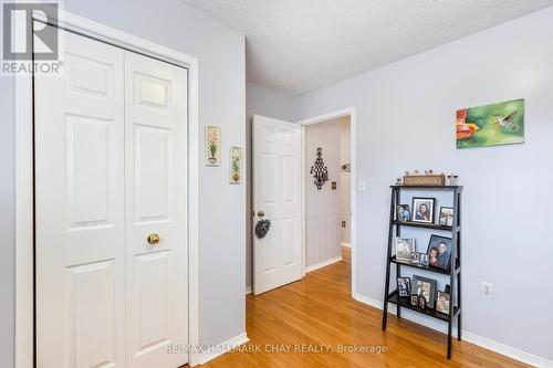 42 Assiniboine Dr, Barrie, ON - Indoor Photo Showing Other Room