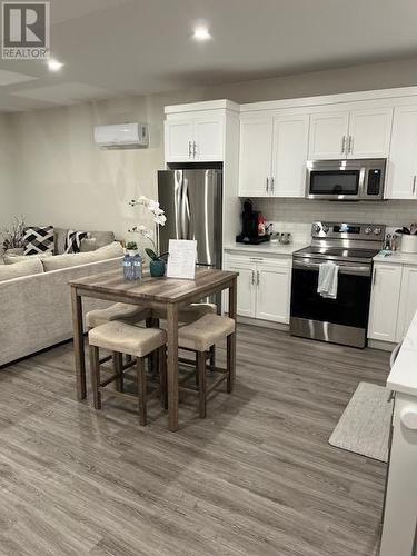 620 Balsam Avenue, Penticton, BC - Indoor Photo Showing Kitchen