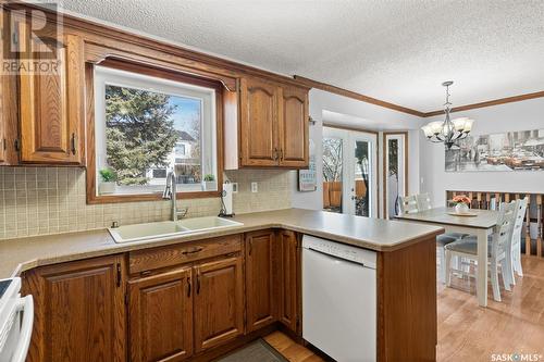 663 Brightsand Crescent, Saskatoon, SK - Indoor Photo Showing Kitchen With Double Sink