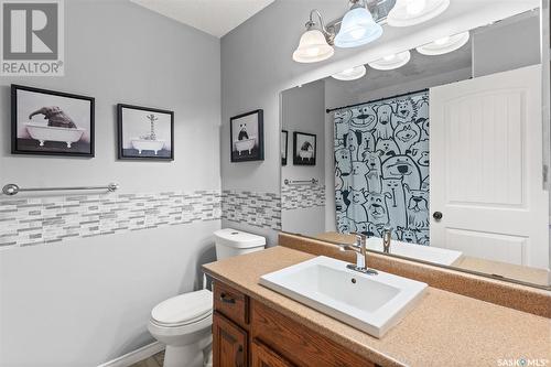 663 Brightsand Crescent, Saskatoon, SK - Indoor Photo Showing Bathroom