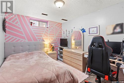 663 Brightsand Crescent, Saskatoon, SK - Indoor Photo Showing Bedroom
