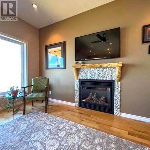 3 Lakeview Drive Sunridge Resort, Webb Rm No. 138, SK - Indoor Photo Showing Living Room With Fireplace