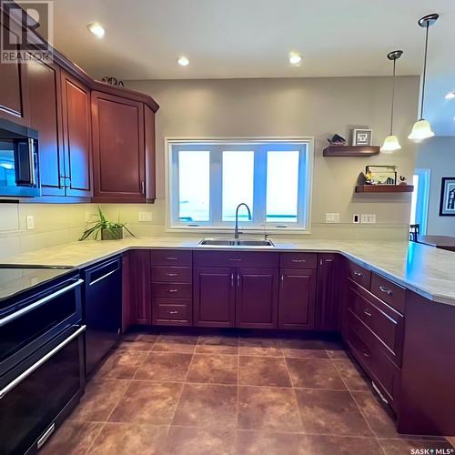 3 Lakeview Drive Sunridge Resort, Webb Rm No. 138, SK - Indoor Photo Showing Kitchen With Double Sink