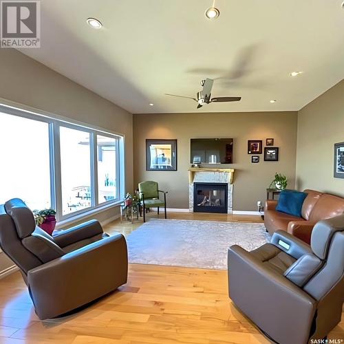 3 Lakeview Drive Sunridge Resort, Webb Rm No. 138, SK - Indoor Photo Showing Living Room With Fireplace