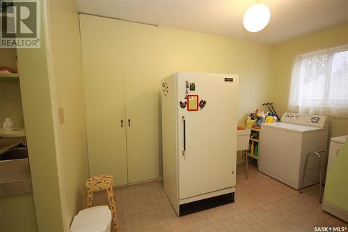 1602 98Th Street, North Battleford, SK - Indoor Photo Showing Laundry Room