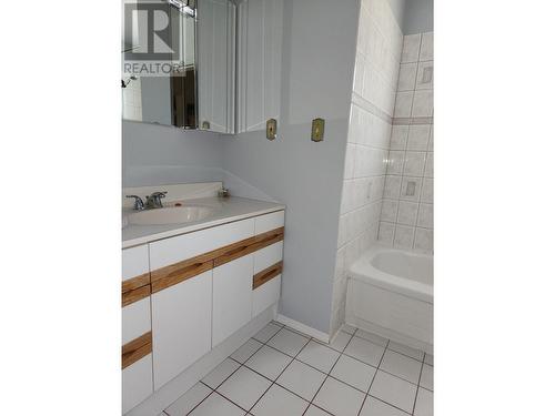 6406 89Th Street, Osoyoos, BC - Indoor Photo Showing Bathroom